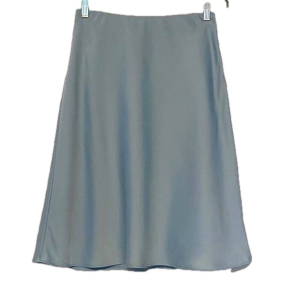 ๐2/$20 White House Black Market Sz S Blue Satin Midi Skirt - Picture 1 of 8